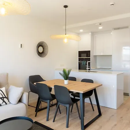 Urban Sky Tower 2 Center Apartment Malaga